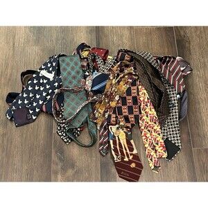 25 Lot - Silk Neck Ties - Various Sizes - Striped, Paisley - Medallion Print